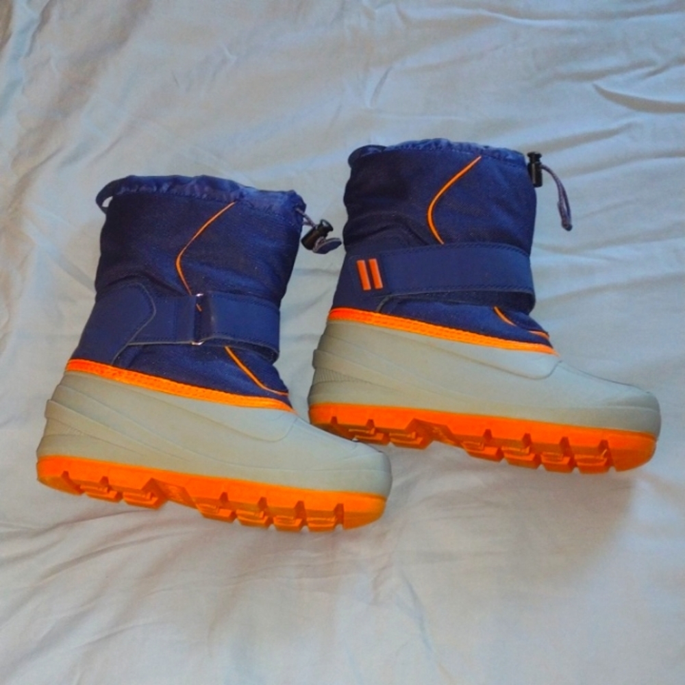 Cat & Jack Thermoline Eco Mode Snow Boots, Size 4
